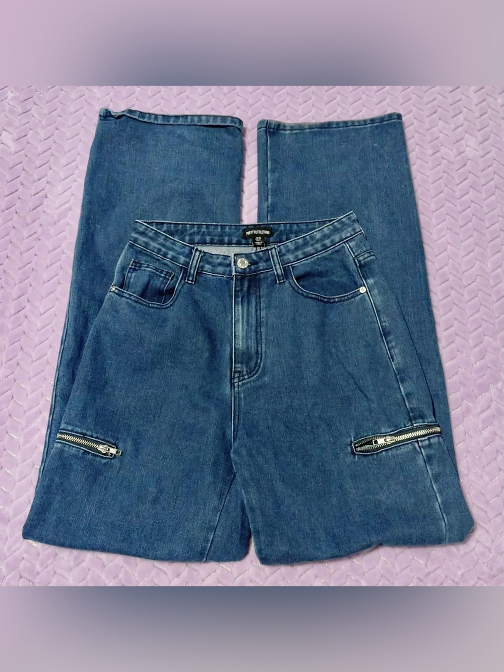 PrettyLittleThing Denim High Waisted Wide Leg Jeans in Blue with Silver Zippers